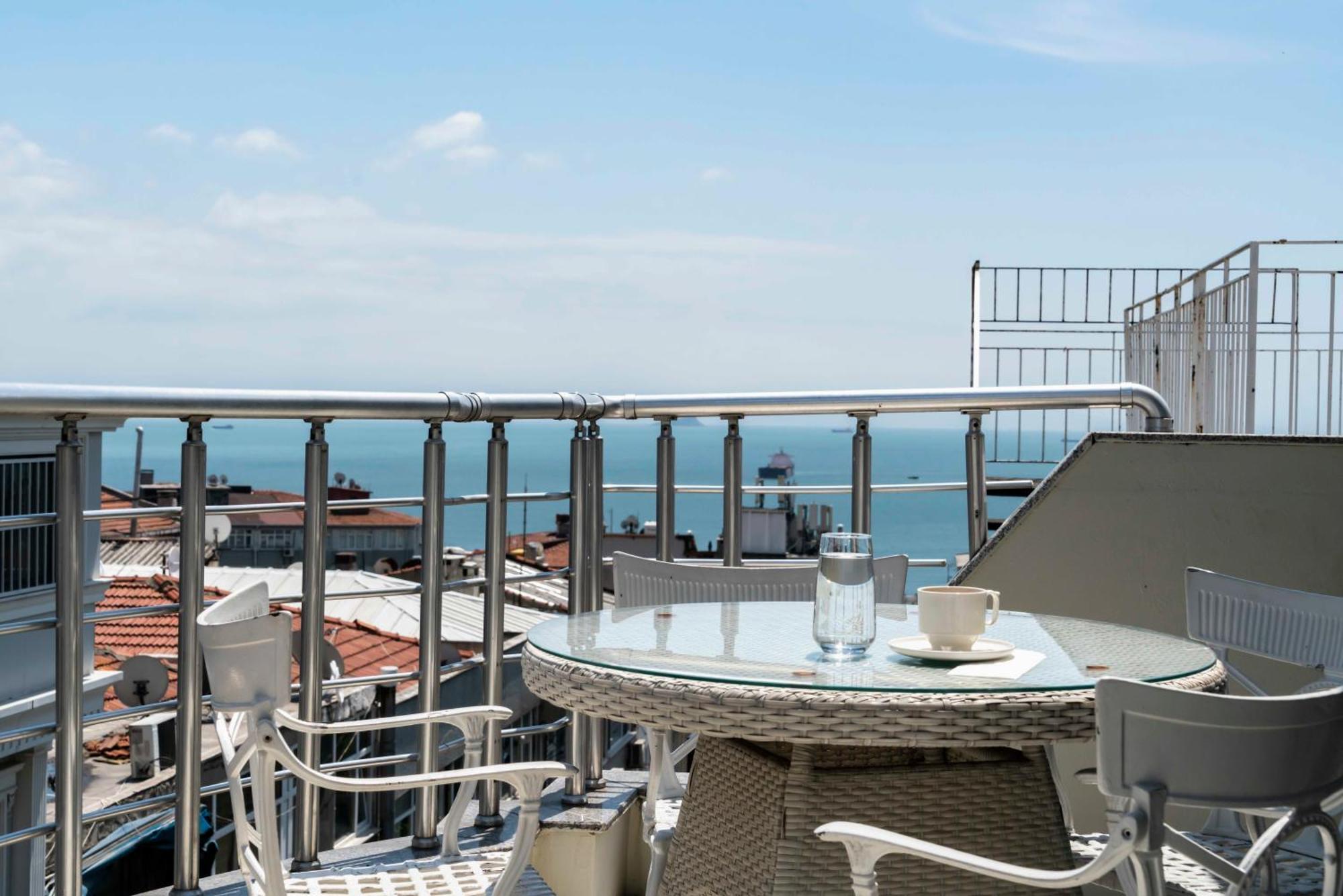 Castle Franco Suites Istambul Extérieur photo